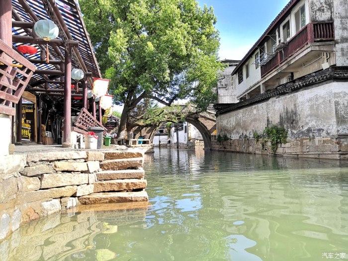 探索妹子试吃“夫妻肺片”,今天我才知道,这个名字是怎么来的,解决你的疑惑